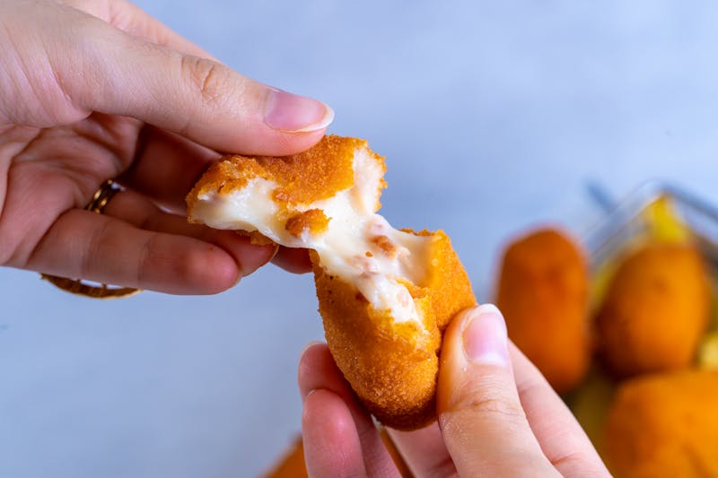 Mozzarella Sticks starter at Dewey's